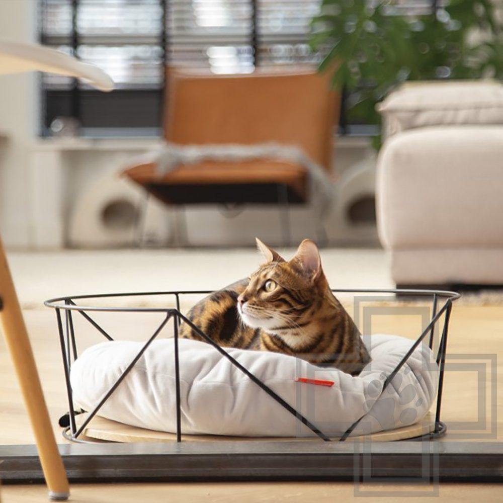 Beeztees Корзина для кошек с подушкой Kipu