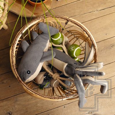 Beeztees Игрушка Акула для собак, серая
